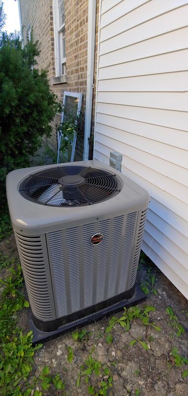 Ruud condenser at a Chicago home